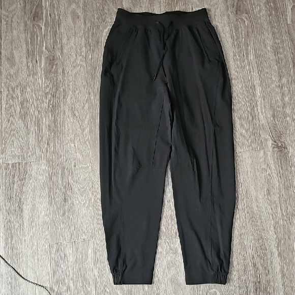 Lululemon High Rise License To Train Pants!! Sz 6 Womens!!!. Black So Comfy - Picture 1 of 13